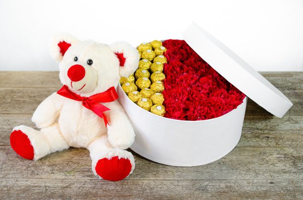 Caja de Flores con Ferrero - Esfera de amor - Imagen 2
